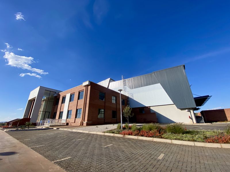 11 695m2 Premium Logistics & Distribution Facility To Let | Twenty One Industrial Estate | R21 Corri - Photo 2