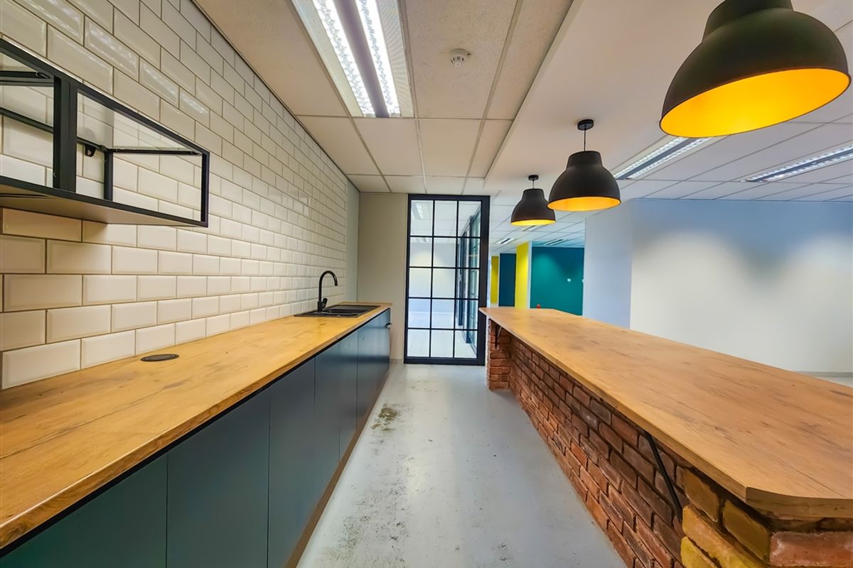 351m2 Ultra-Modern Office to Let in Constantia Office Park - Photo 4