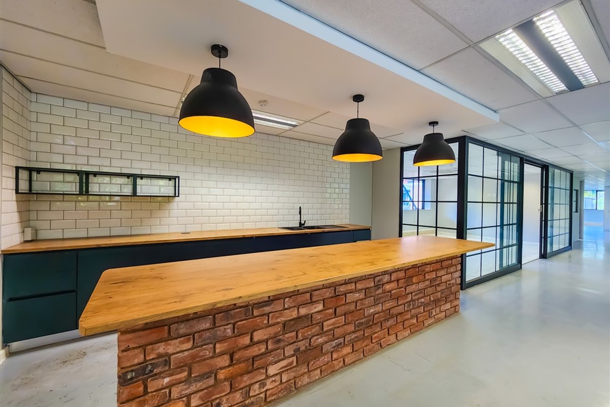 351m2 Ultra-Modern Office to Let in Constantia Office Park - Photo 3