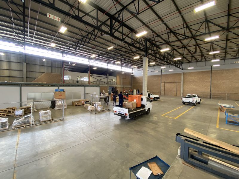 2,398m2 Standalone Warehouse To Let | Large Private Yard | Corporate Park North, Midrand - Photo 3