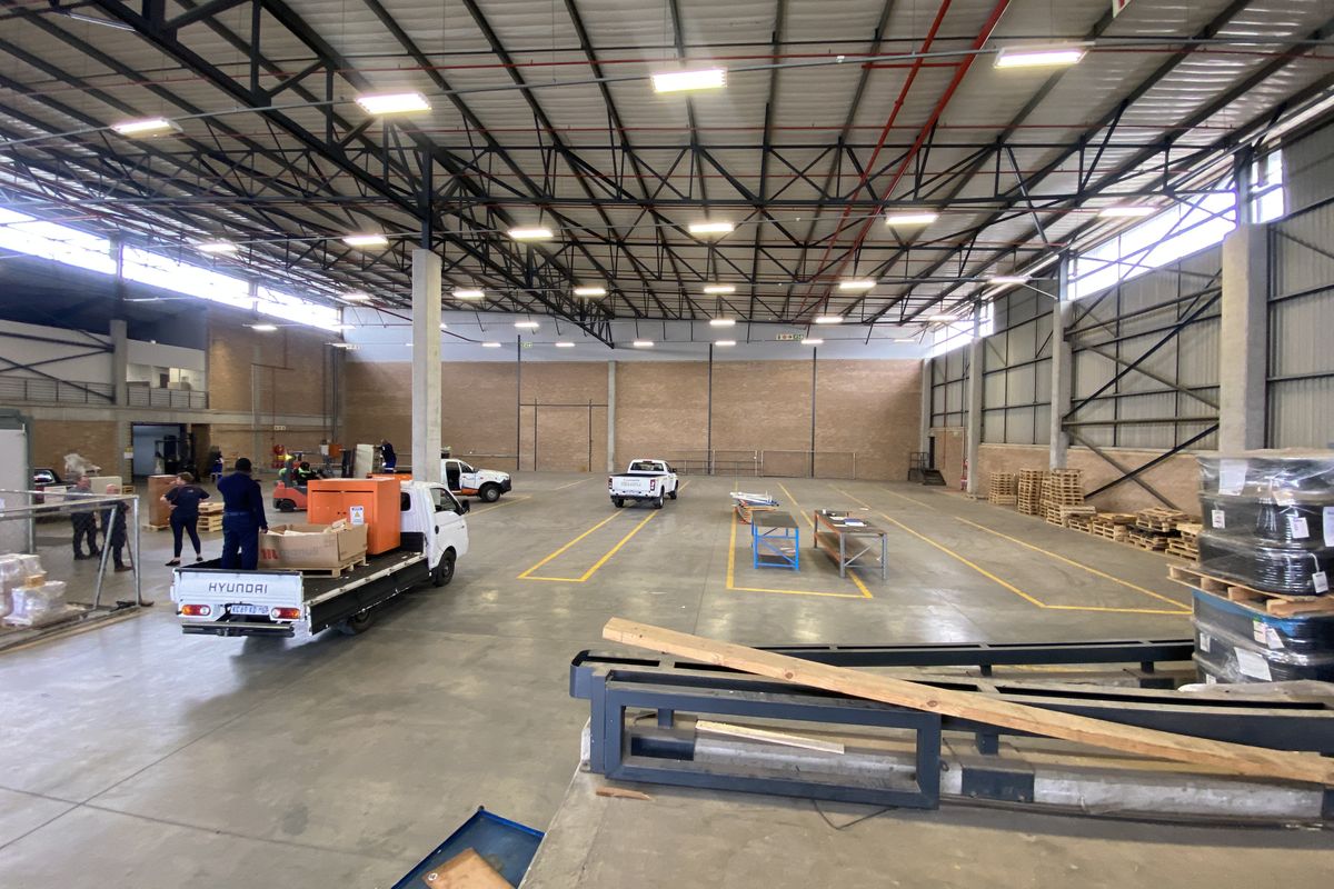 2,398m2 Standalone Warehouse To Let | Large Private Yard | Corporate Park North, Midrand - Photo 2
