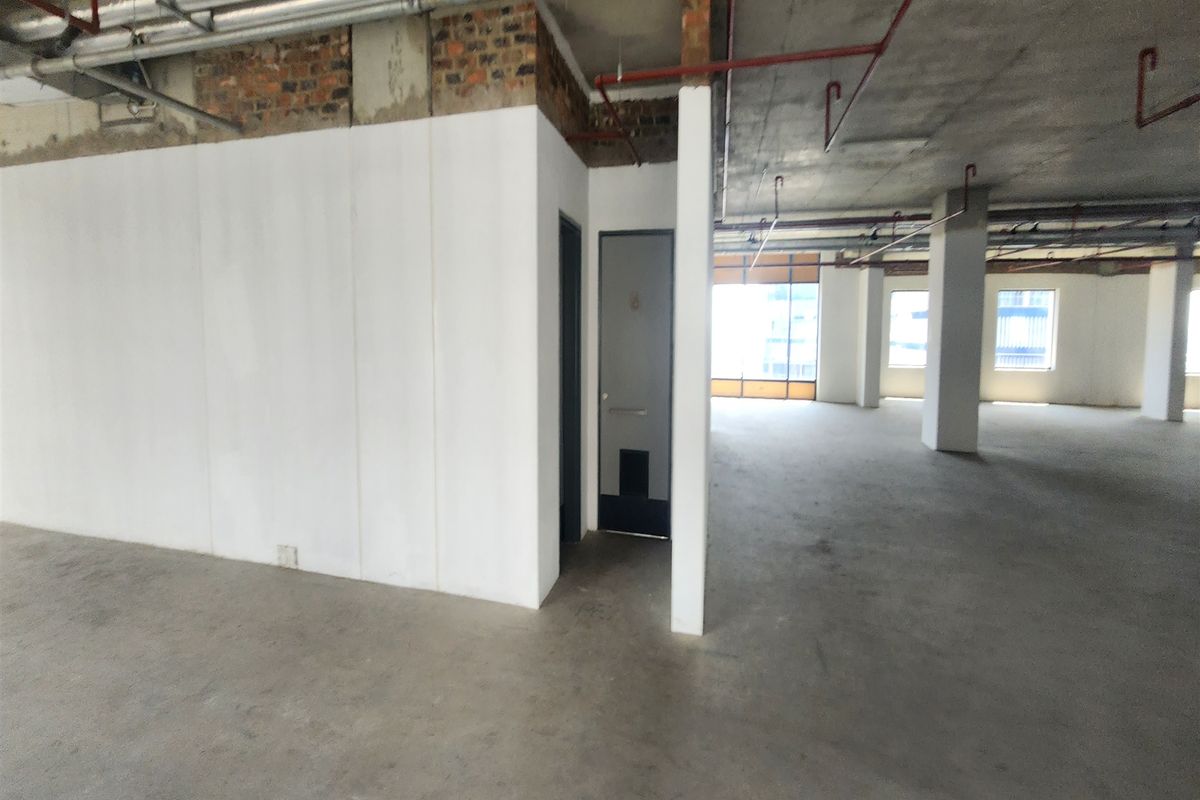 1816sqm Office space to let in Dennehof, Sandton - Photo 5