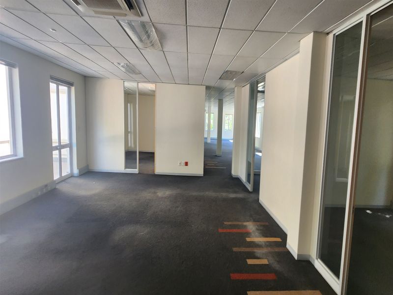 607.22sqm Offices to let in Wierda Valley, Sandton - Photo 10