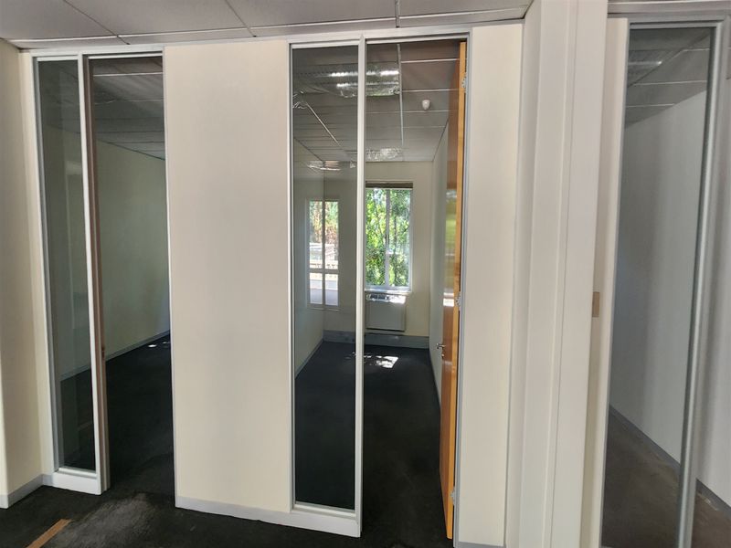 607.22sqm Offices to let in Wierda Valley, Sandton - Photo 9