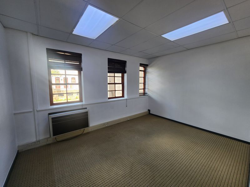 237.94sqm Office o Let in Chislehurston, Sandton - Photo 3