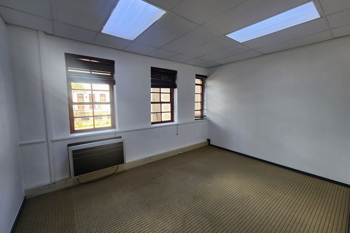 237.94sqm Office o Let in Chislehurston, Sandton - Photo 3