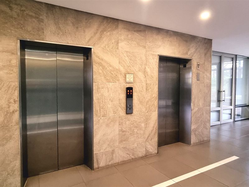 Office space to let in 2929 on Nicol - Photo 10