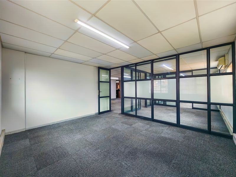 262m2 Ground Floor Office to let in Allen's Nek - Photo 8