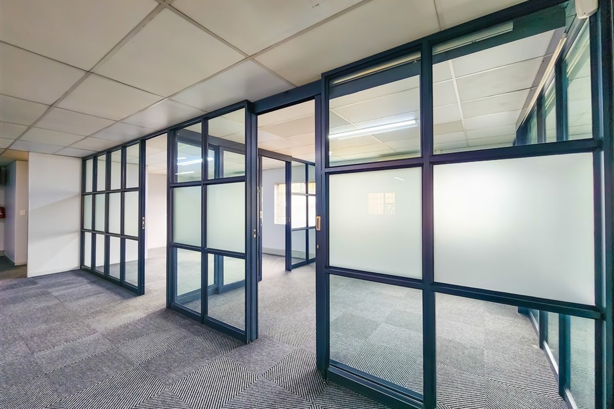 262m2 Ground Floor Office to let in Allen's Nek - Photo 5