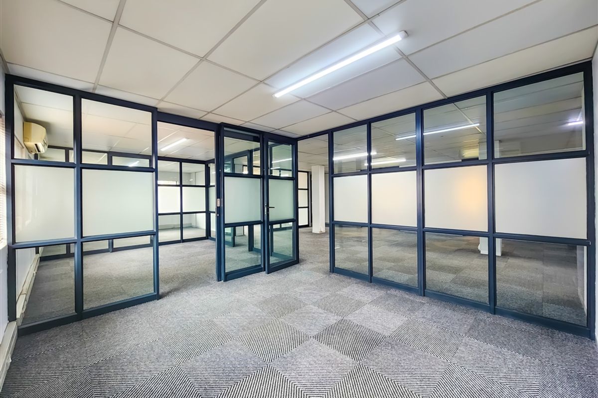 262m2 Ground Floor Office to let in Allen's Nek - Photo 3