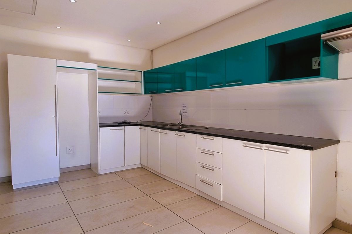 Office space to let in 24 Peter Place - Photo 5