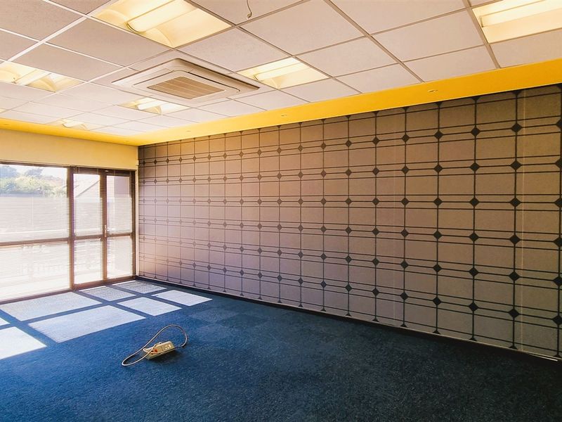 Office space to let in 24 Peter Place - Photo 4