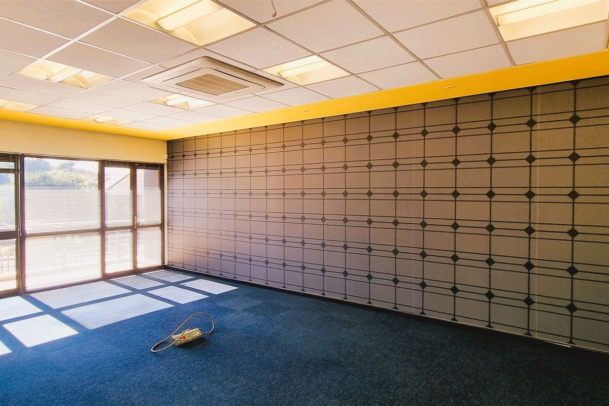Office space to let in 24 Peter Place - Photo 4
