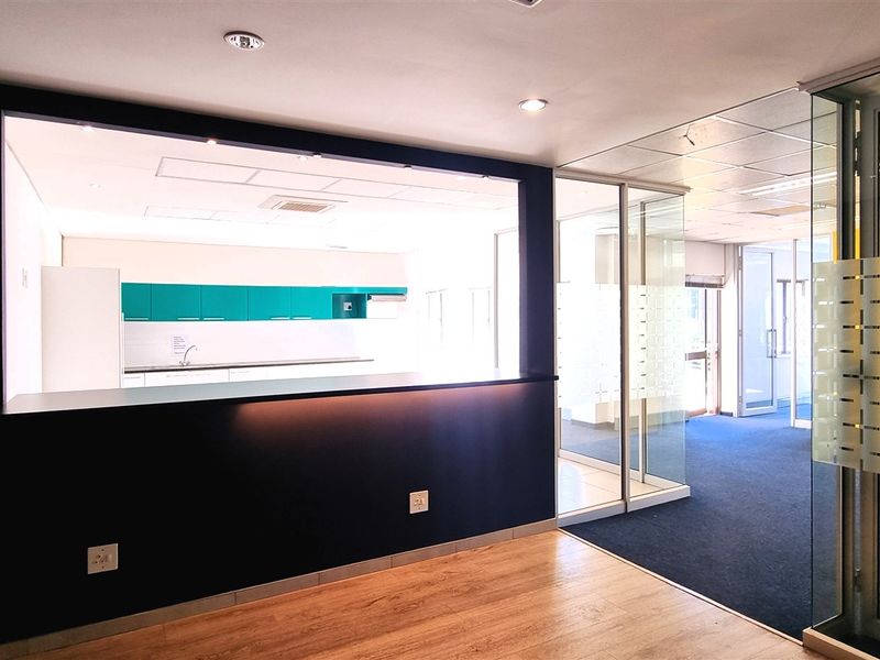 Office space to let in 24 Peter Place - Photo 3