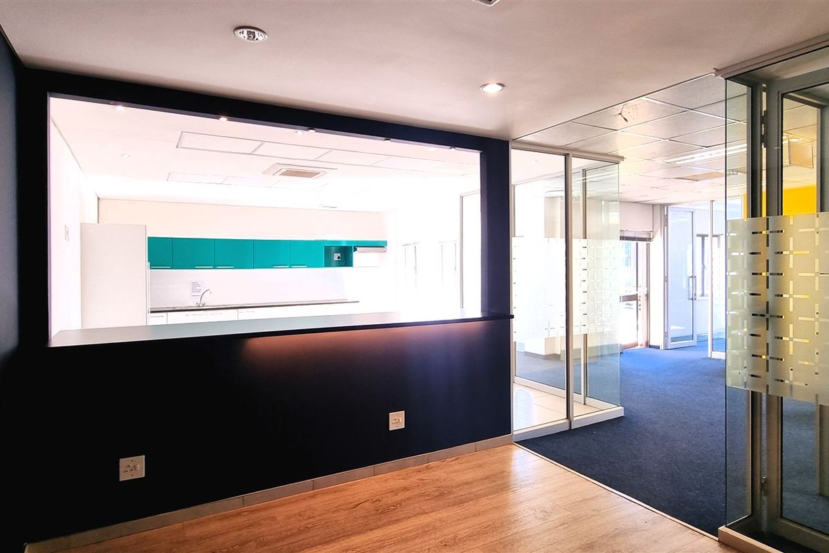 Office space to let in 24 Peter Place - Photo 3