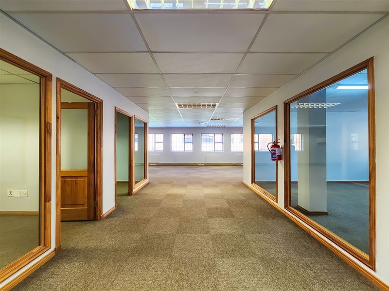 262m2 A-Grade Office to let in Allen's Nek - Photo 9