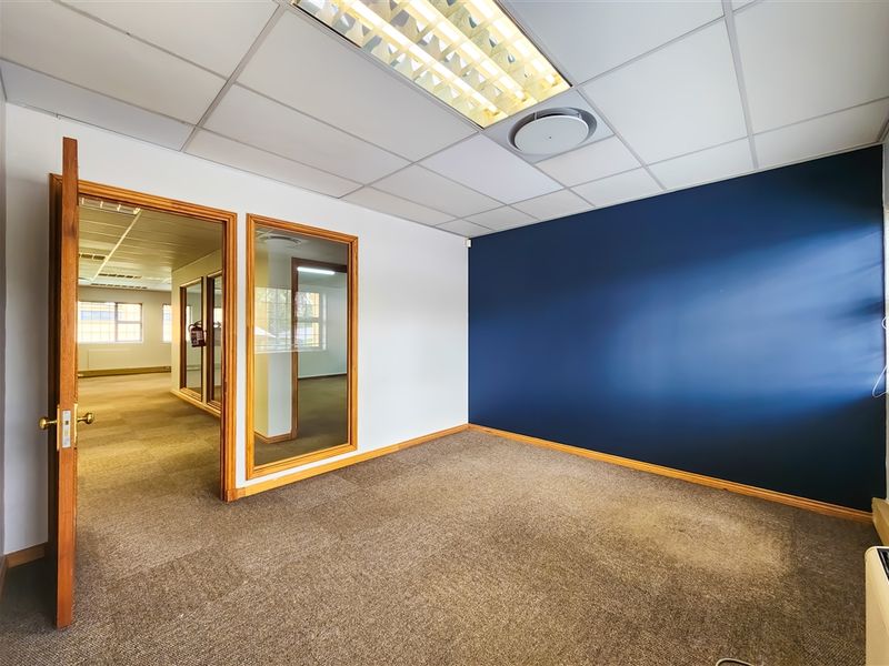 262m2 A-Grade Office to let in Allen's Nek - Photo 6