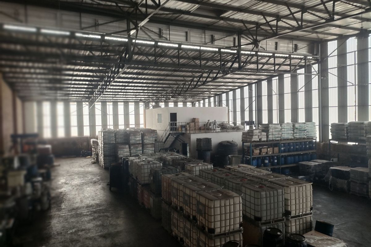 1115m2  Warehouse  - TO LEASE or FOR SALE AT R10 369 500.00 plus vat - Photo 4