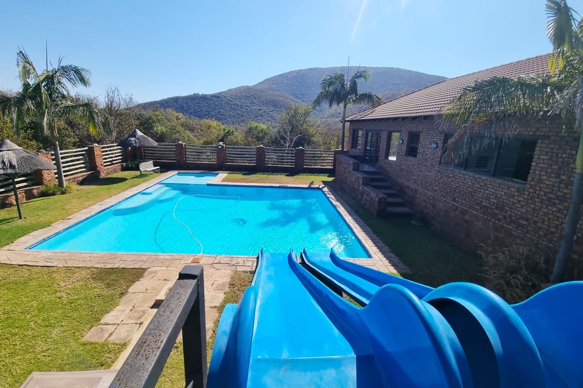 Scenic Retreat on the banks of the Crocodile River - Exclusive Lodge & Caravan Park for Sale - Photo 4