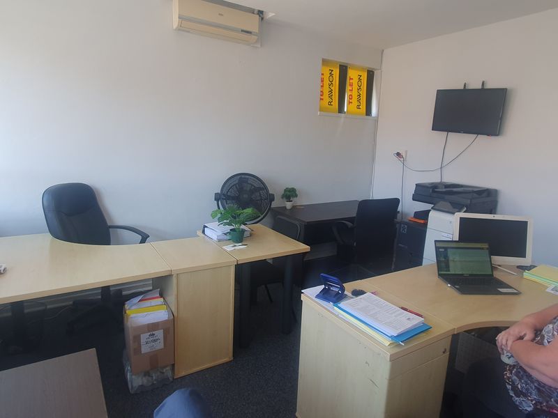 Prime Commercial Property To Let On Marine Drive Bluff - Photo 5