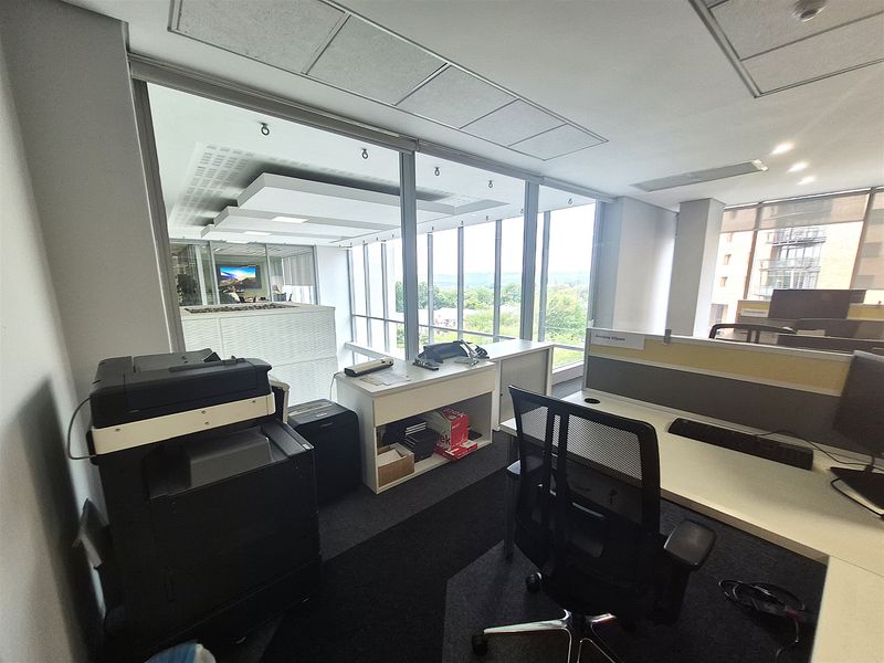 475.87sqm Offices to let in Rosebank - Photo 7