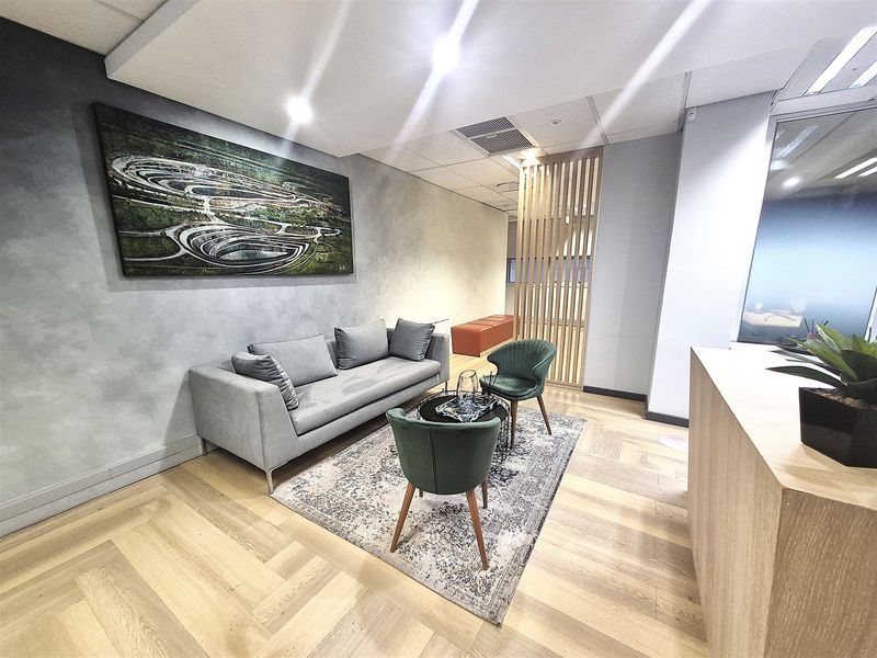 475.87sqm Offices to let in Rosebank - Photo 2