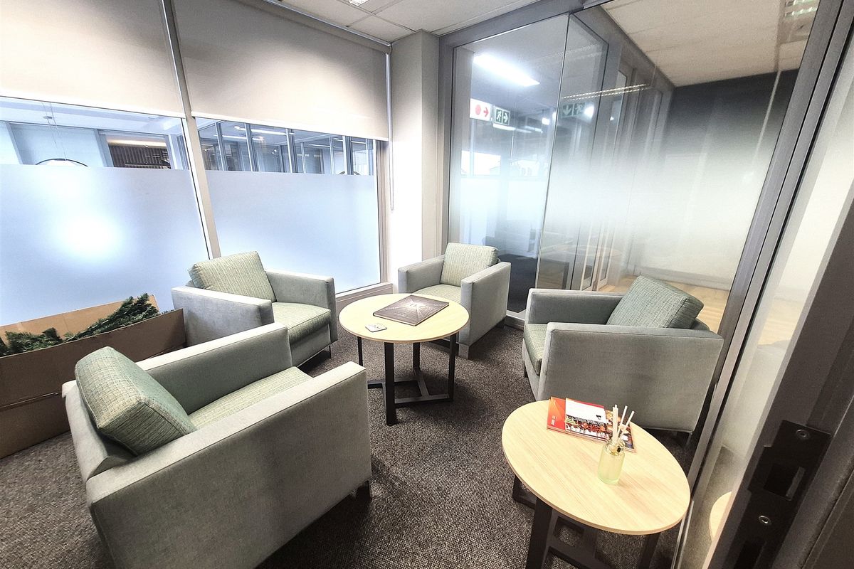 475.87sqm Offices to let in Rosebank - Photo 3