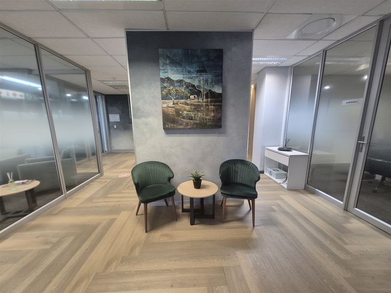 475.87sqm Offices to let in Rosebank - Photo 4