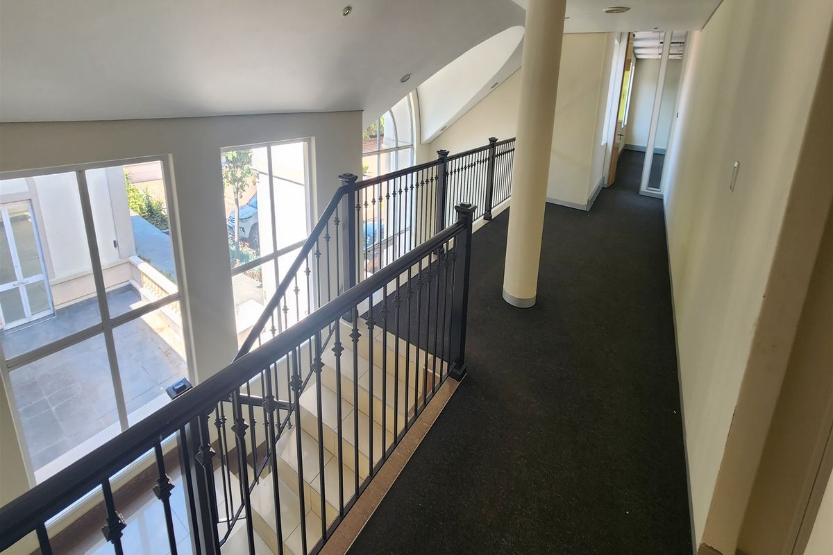 565.21sqm Offices to let in Wierda Valley, Sandton - Photo 2