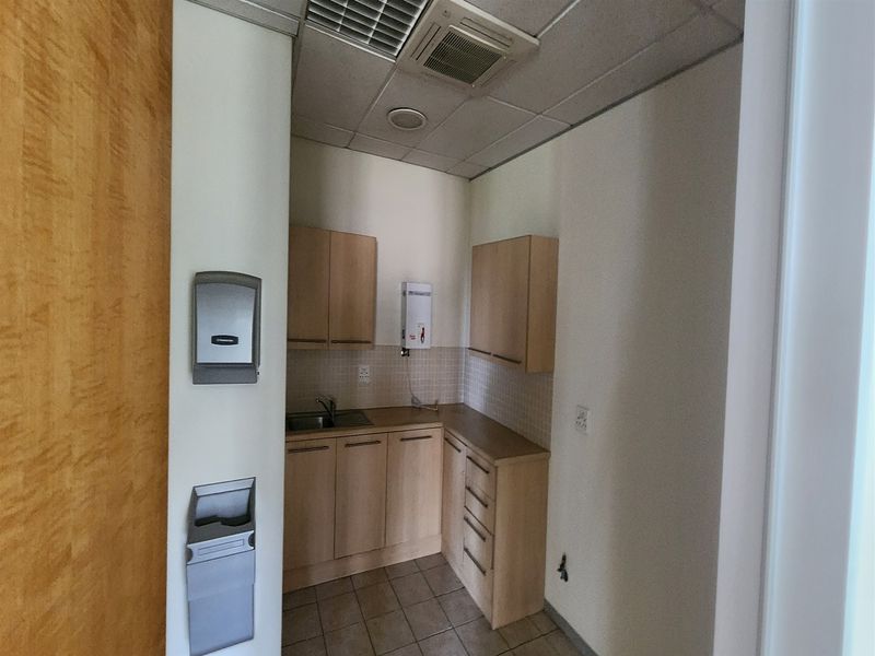 565.21sqm Offices to let in Wierda Valley, Sandton - Photo 7