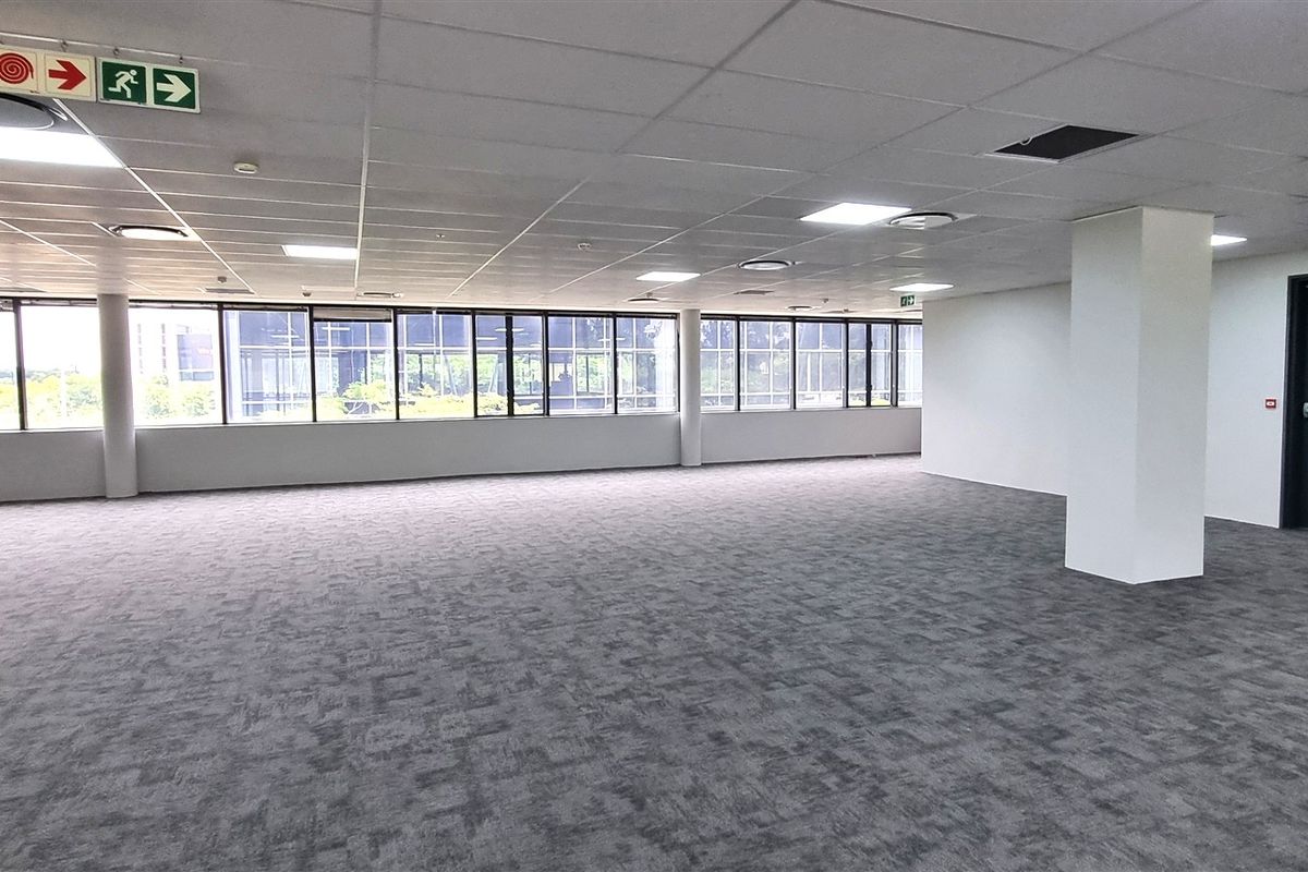 Office space to let in Woodmead North - Photo 3