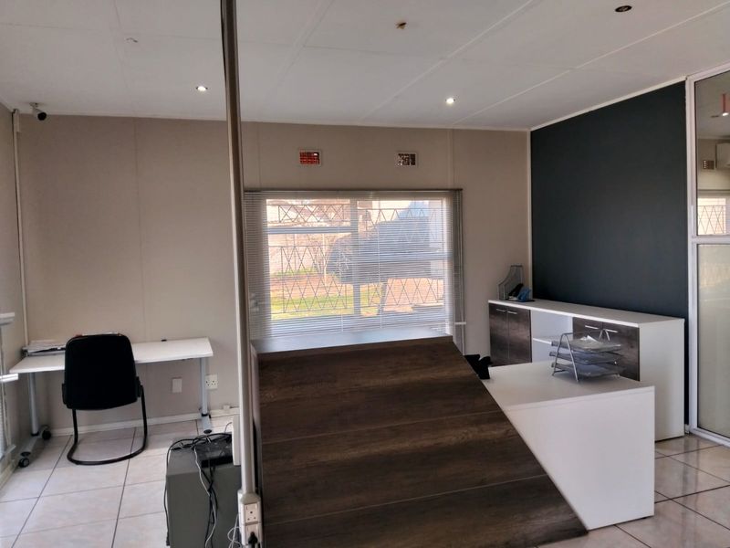 Office space for rental in Southernwood - Photo 7