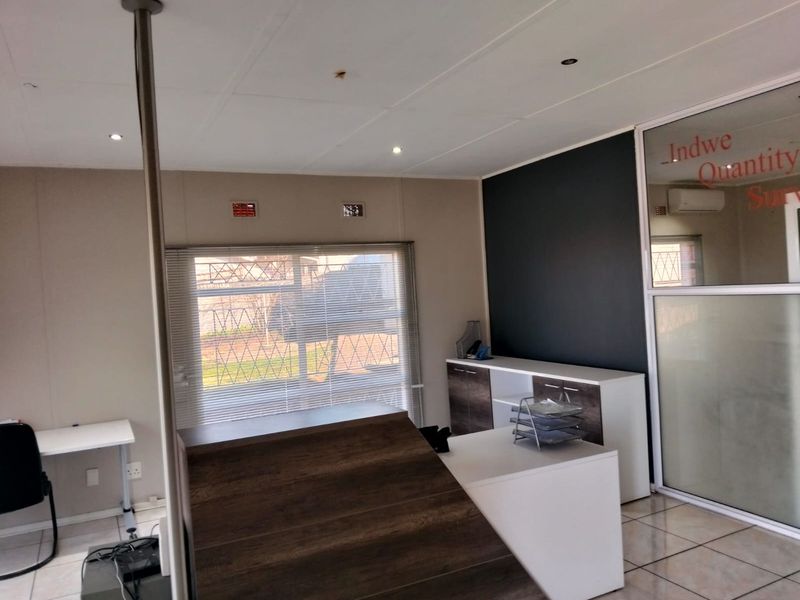 Office space for rental in Southernwood - Photo 5