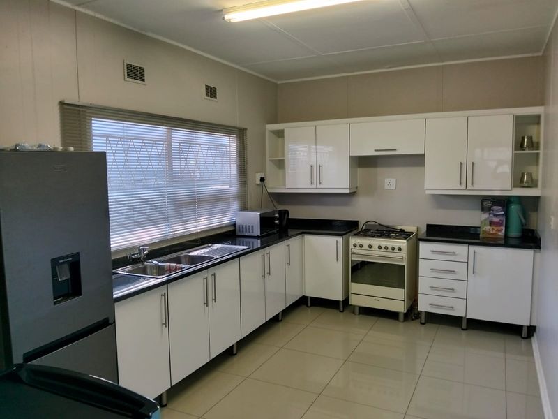 Office space for rental in Southernwood - Photo 8