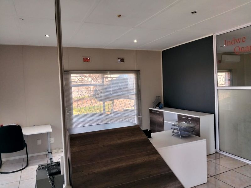 Office space for rental in Southernwood - Photo 4