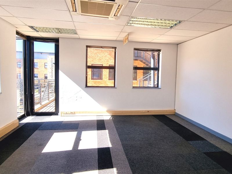 Office space to let in Kildrummy Office Park - Photo 4