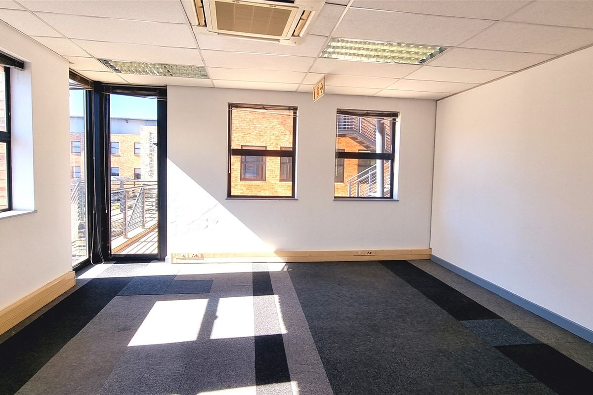 Office space to let in Kildrummy Office Park - Photo 4