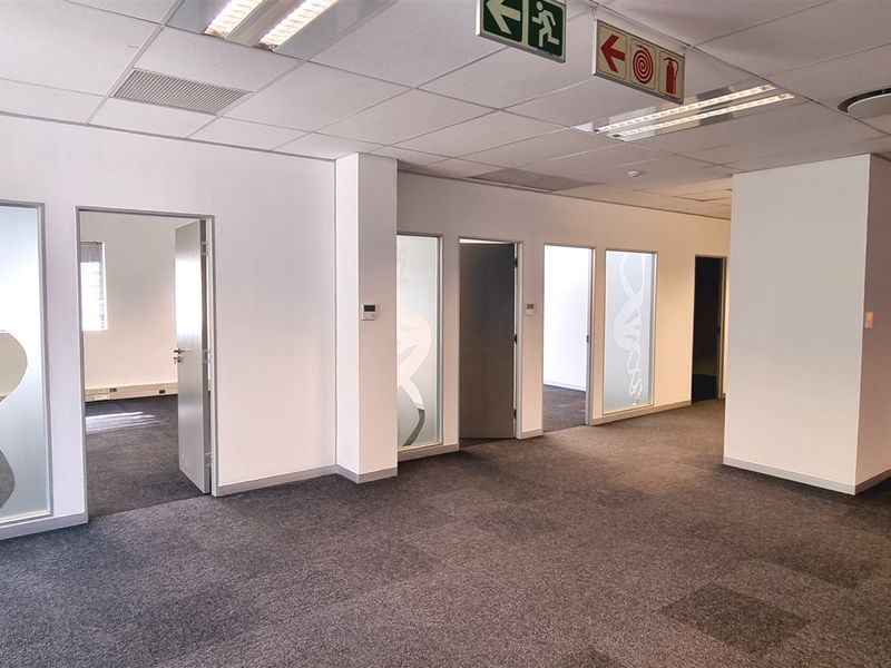 Office space to let in Ballyoaks Office Park - Photo 8