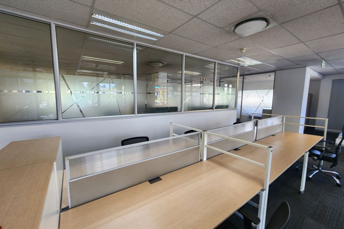 1082.1sqm Office to let in Sandton - Photo 2