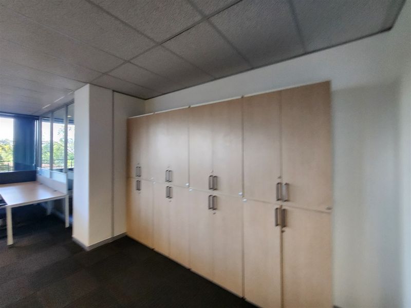 1082.1sqm Office to let in Sandton - Photo 10