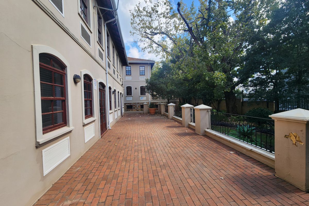 490.65sqm Office o Let in Chislehurston, Sandton - Photo 2