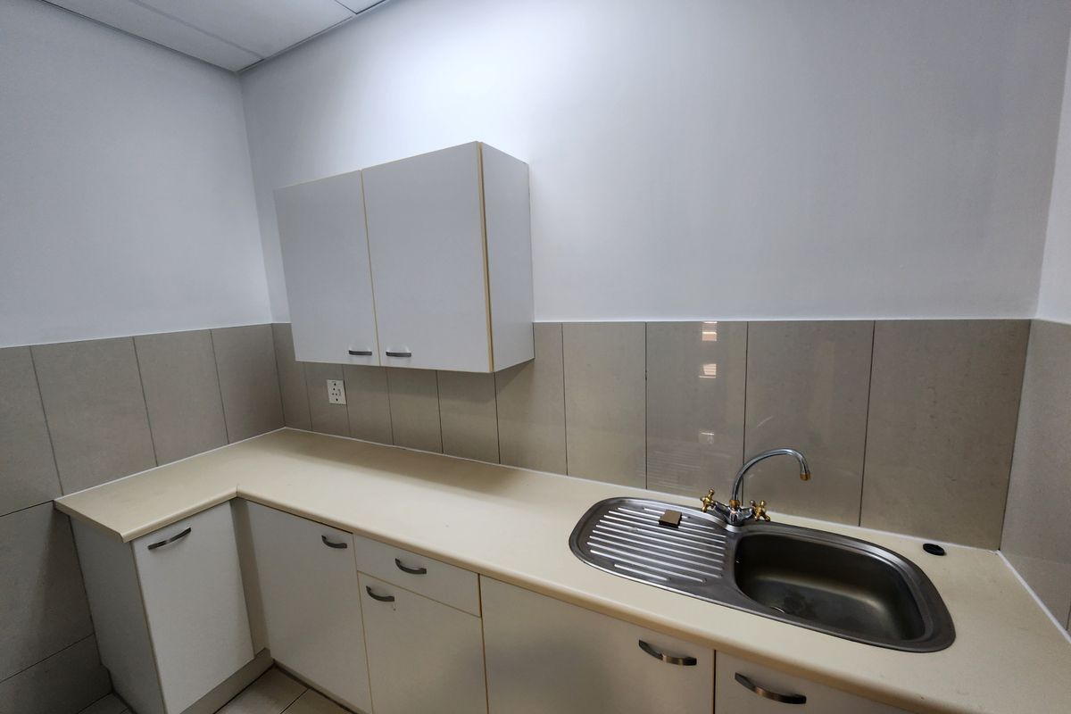 490.65sqm Office o Let in Chislehurston, Sandton - Photo 4