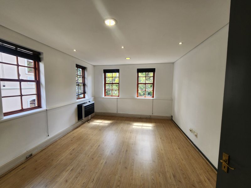 490.65sqm Office o Let in Chislehurston, Sandton - Photo 10
