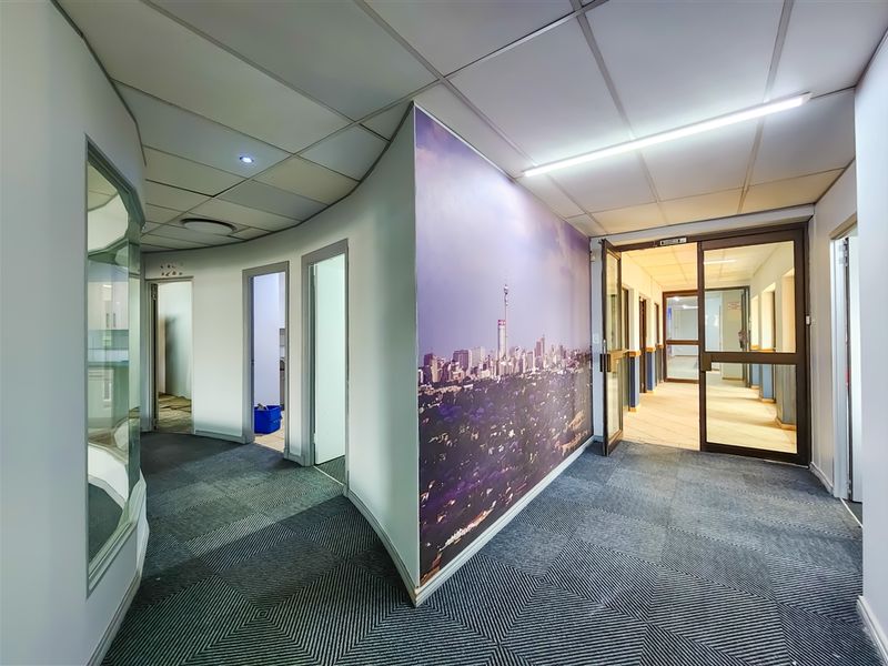 262m2 First Floor Office to let in Allen's Nek - Photo 8
