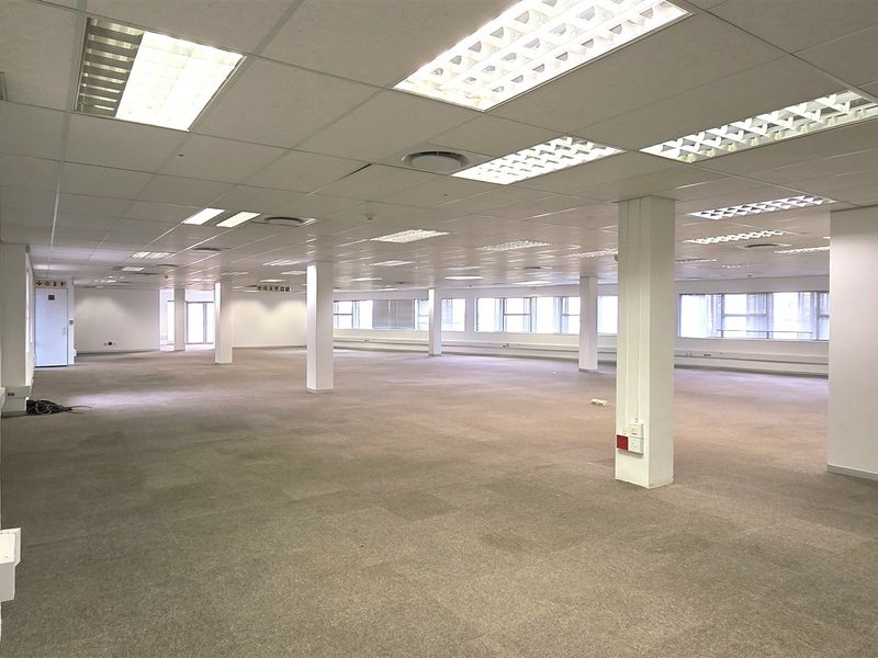 Office space to let in The Woodlands - Photo 8