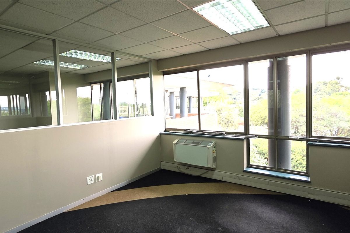 Office space to let in The Woodlands Office Park - Photo 5
