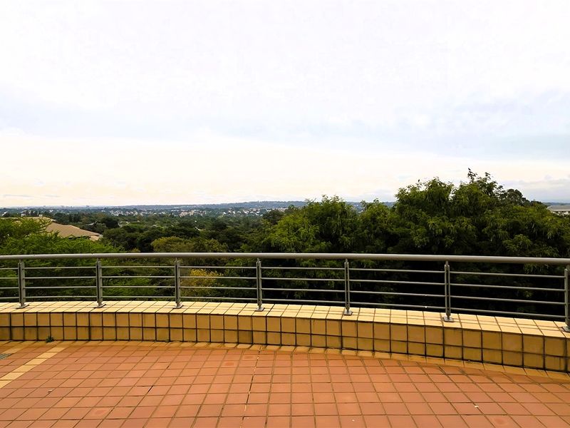 Office space to let in The Woodlands Office Park - Photo 10