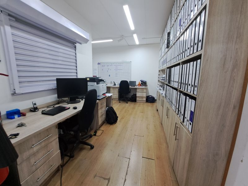 Warehouse to rent in Randjespark - Photo 5