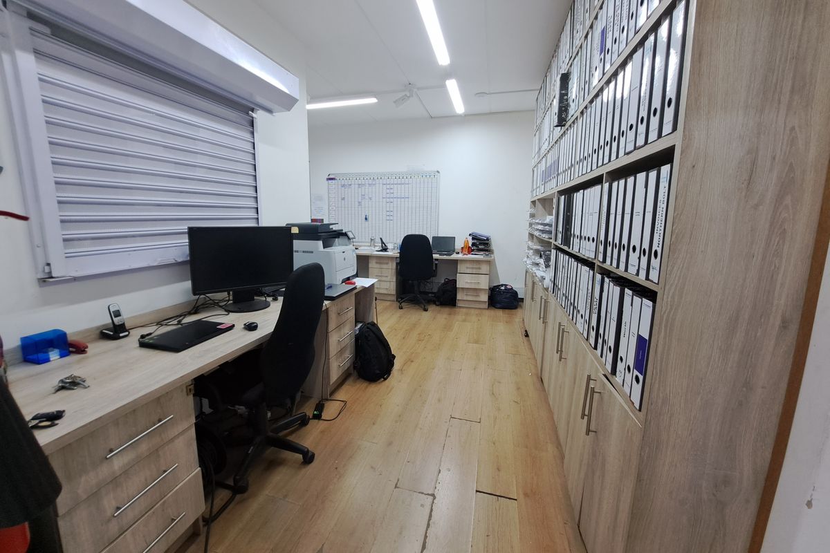 Warehouse to rent in Randjespark - Photo 5