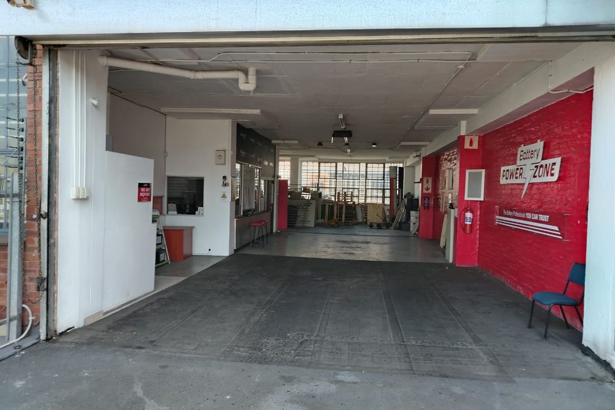 Light Industrial Retail Unit in Westmead to let - Photo 2